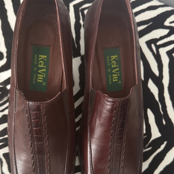 Keviu Men\'s Rich Brown Leather Slip-On Loafers